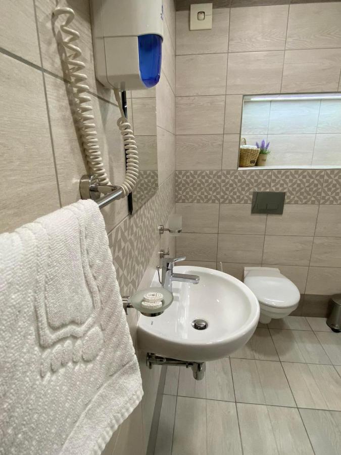 Guest Rooms Asenevtsi City Center Veliko Turnovo Bagian luar foto